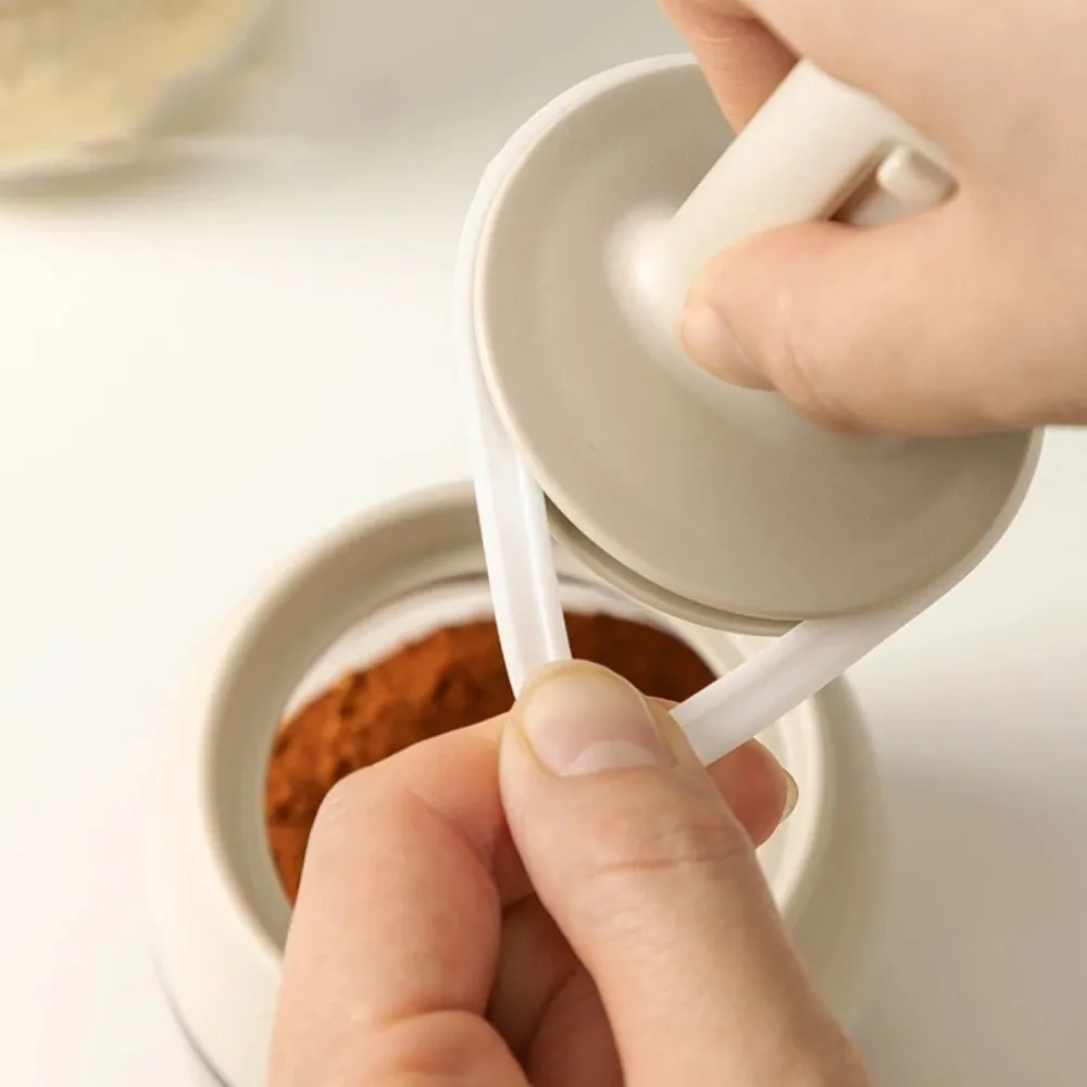 1/3 pcs Glass Seasoning Bottle With Telescopic Spoon Household Kitchen Salt Storage Box Leak Proof and Moisture-proof - Image 5